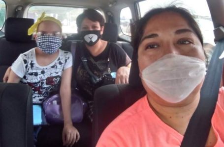 Red de conductores lleva gratis a niños con cáncer para sus quimioterapias