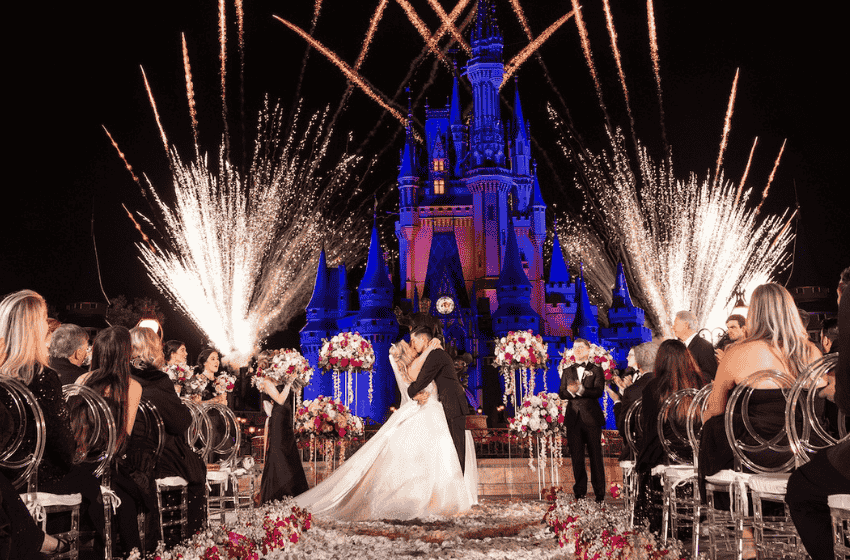  Celebra tu boda vestida de princesa en un Castillo de Disney
